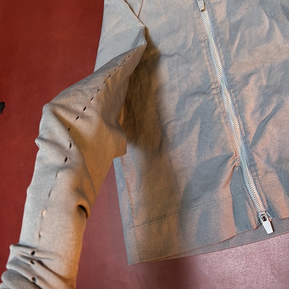 Fabletics cropped jacket - Picture 3 of 4